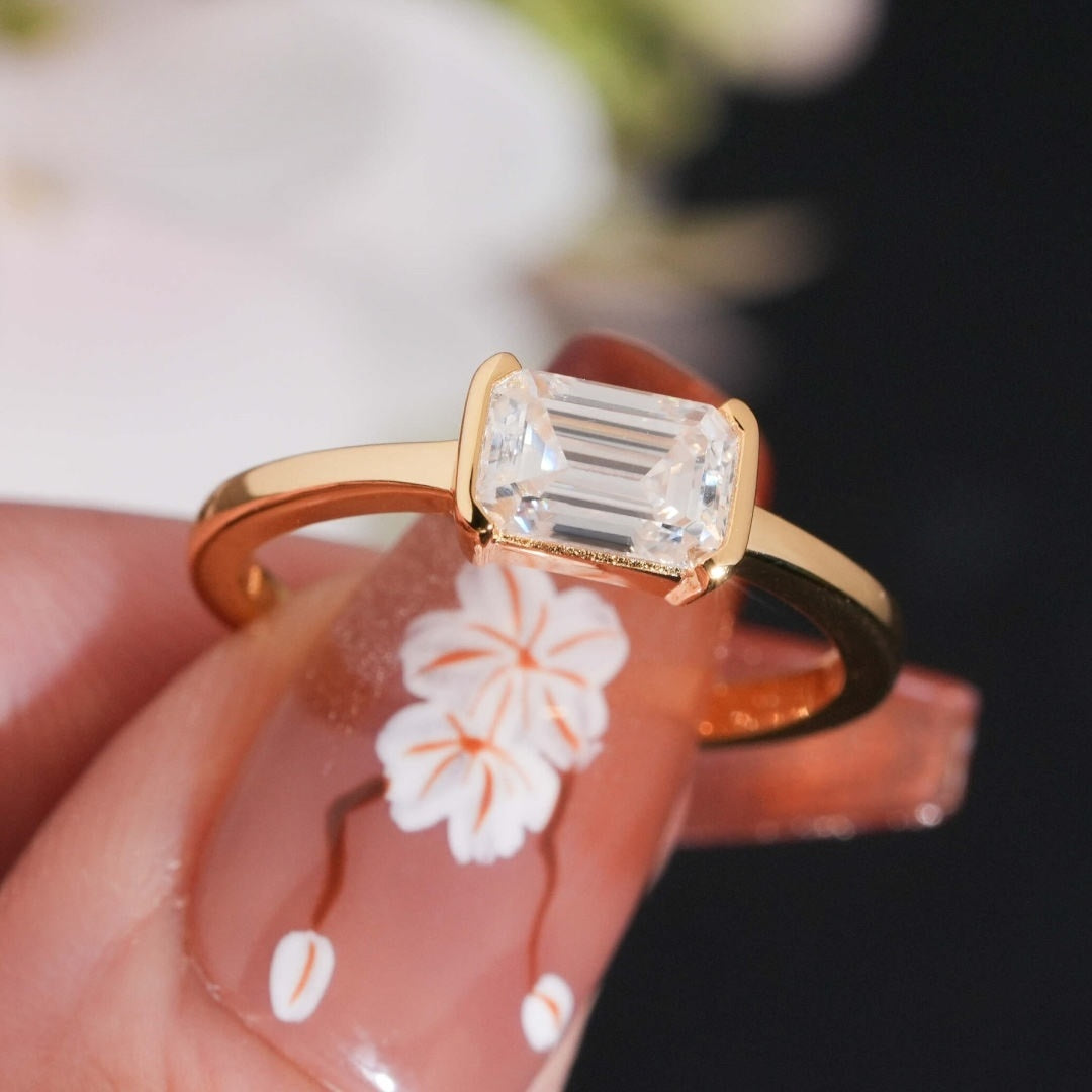 .925 SILVER EMERALD CUT IN BEZEL SETTING MOISSANITE ENGAGEMENT RING VTRG1005