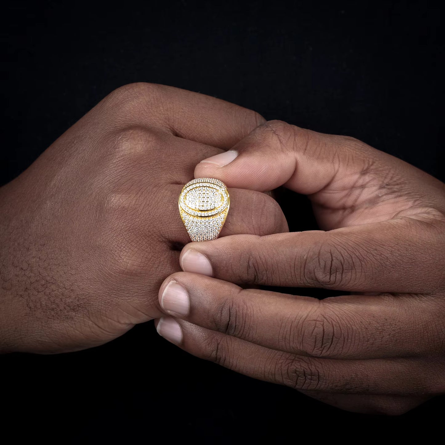 .925 SILVER 'ECLIPSE OVAL' SIGNET RING