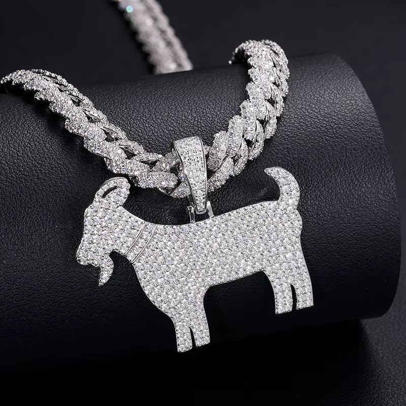 .925 SILVER 'G.O.A.T.' PENDANT 50.9MM
