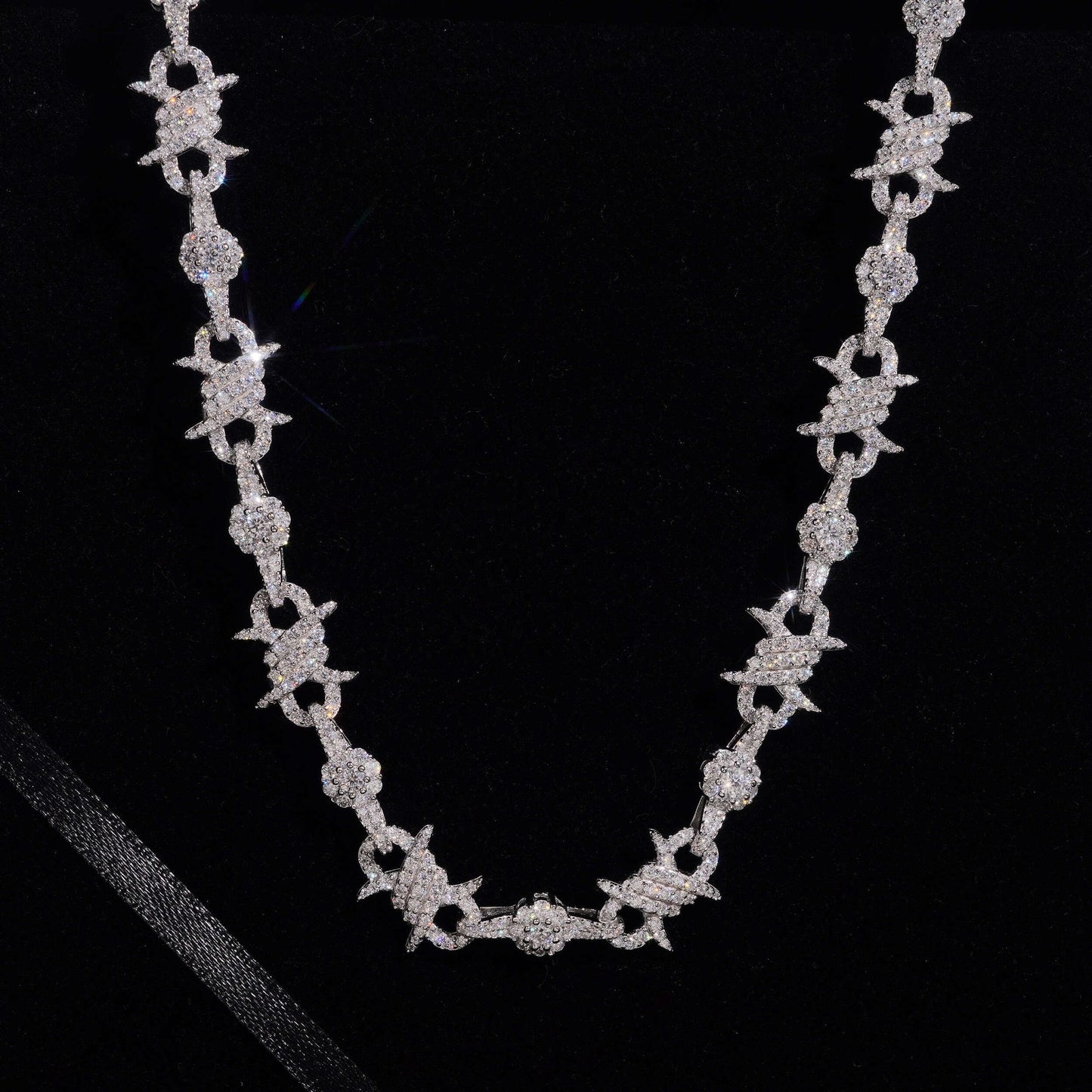 .925 SILVER BARBED WIRE ICED OUT MOISSANITE LINK CHAIN 10MM VTNL2002