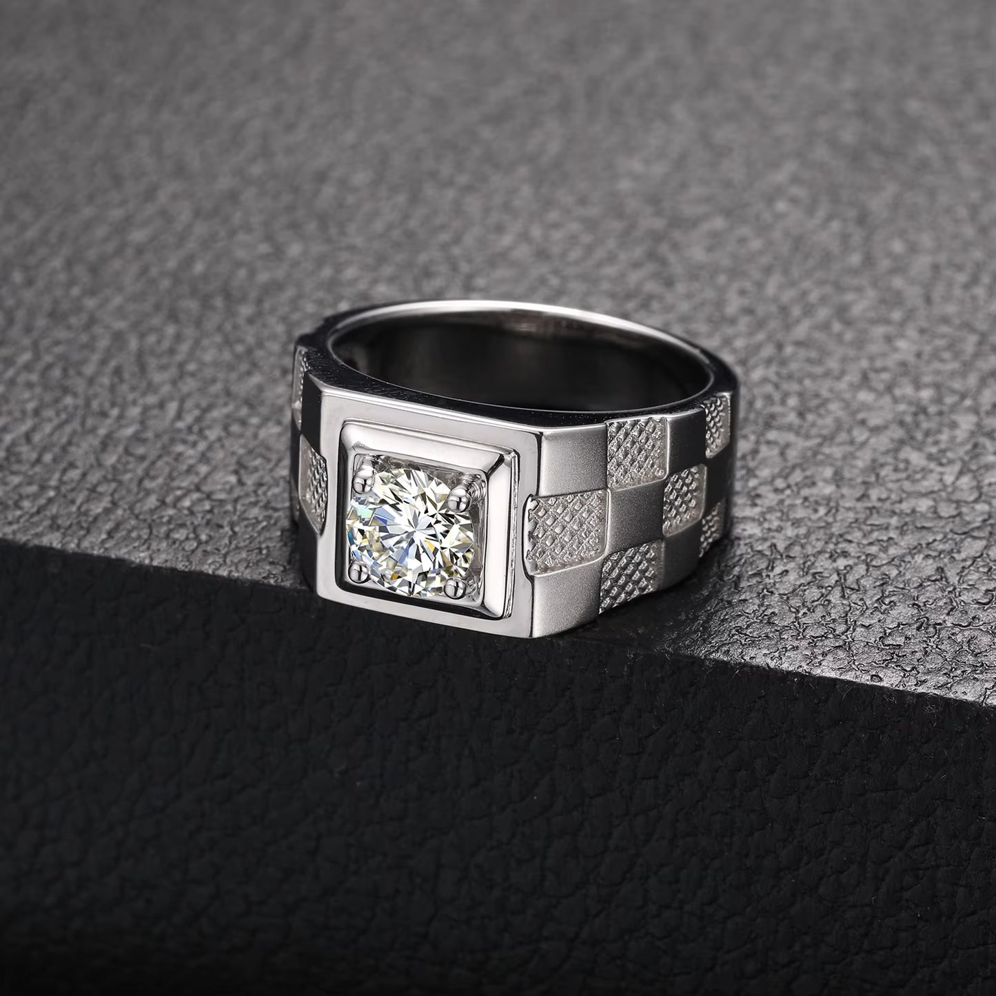 .925 SILVER 'CHESSMAN SQUARE' SIGNET RING