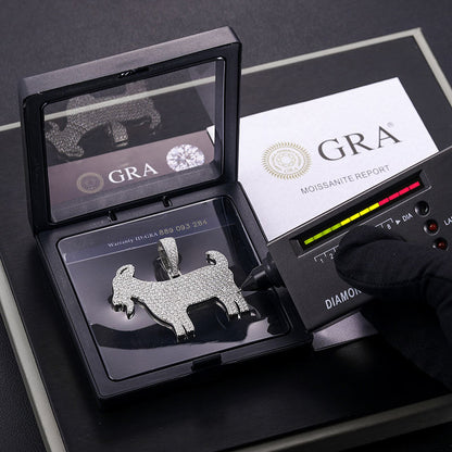 .925 SILVER 'G.O.A.T.' PENDANT 50.9MM