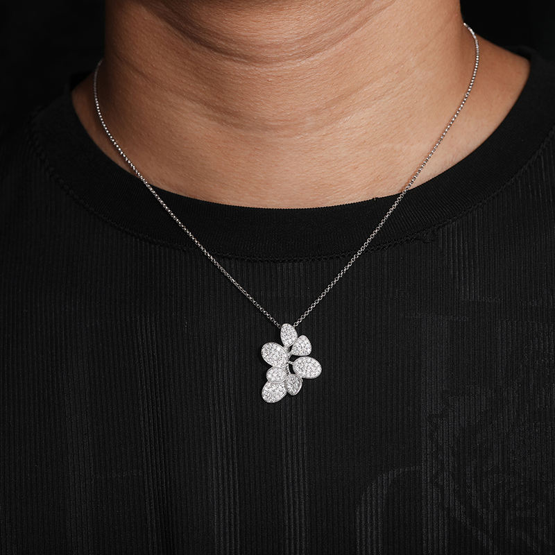 .925 SILVER 'PETAL VANGUARD' PENDANT 25MM