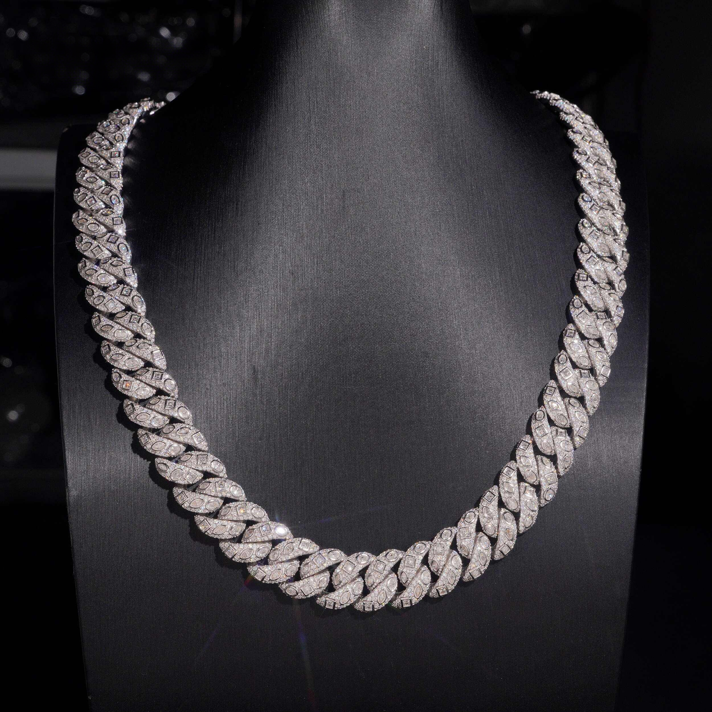 .925 SILVER CUBAN LINK MOISSANITE CHAIN PAVÉ & MULTI CUT IN BEZEL SETTINGS 15MM VTNL0016