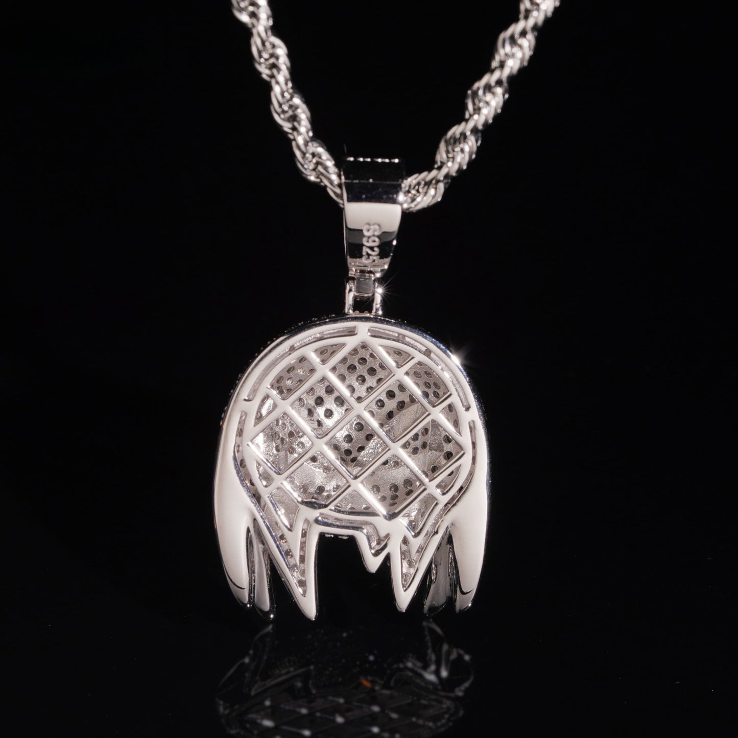 .925 SILVER KNUCKLES THE ECHIDNA MOISSANITE PENDANT VTPT0006