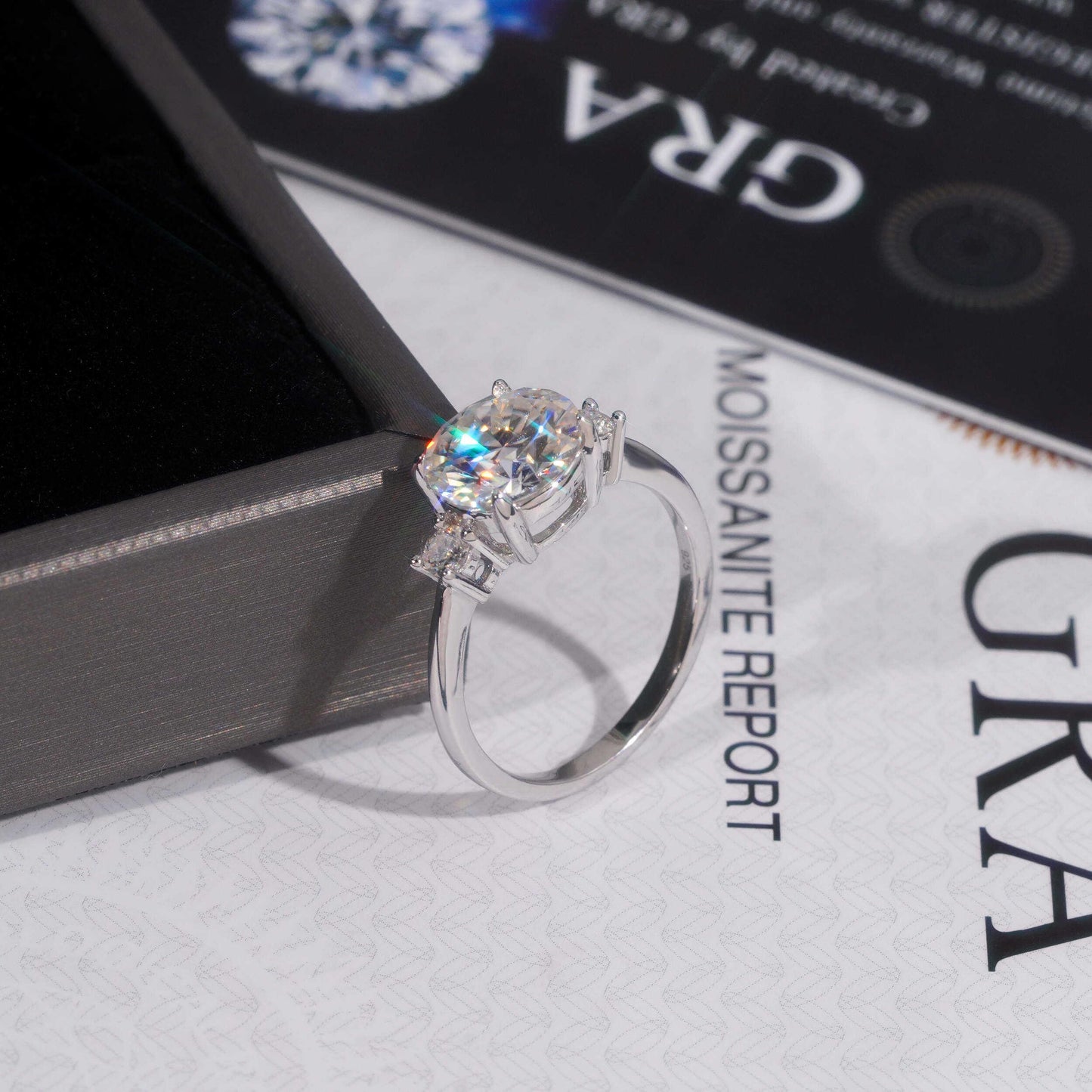 .925 SILVER ROUND BRILLIANT CUT MOISSANITE ENGAGEMENT RING WITH SIDE STONES VTRG1014