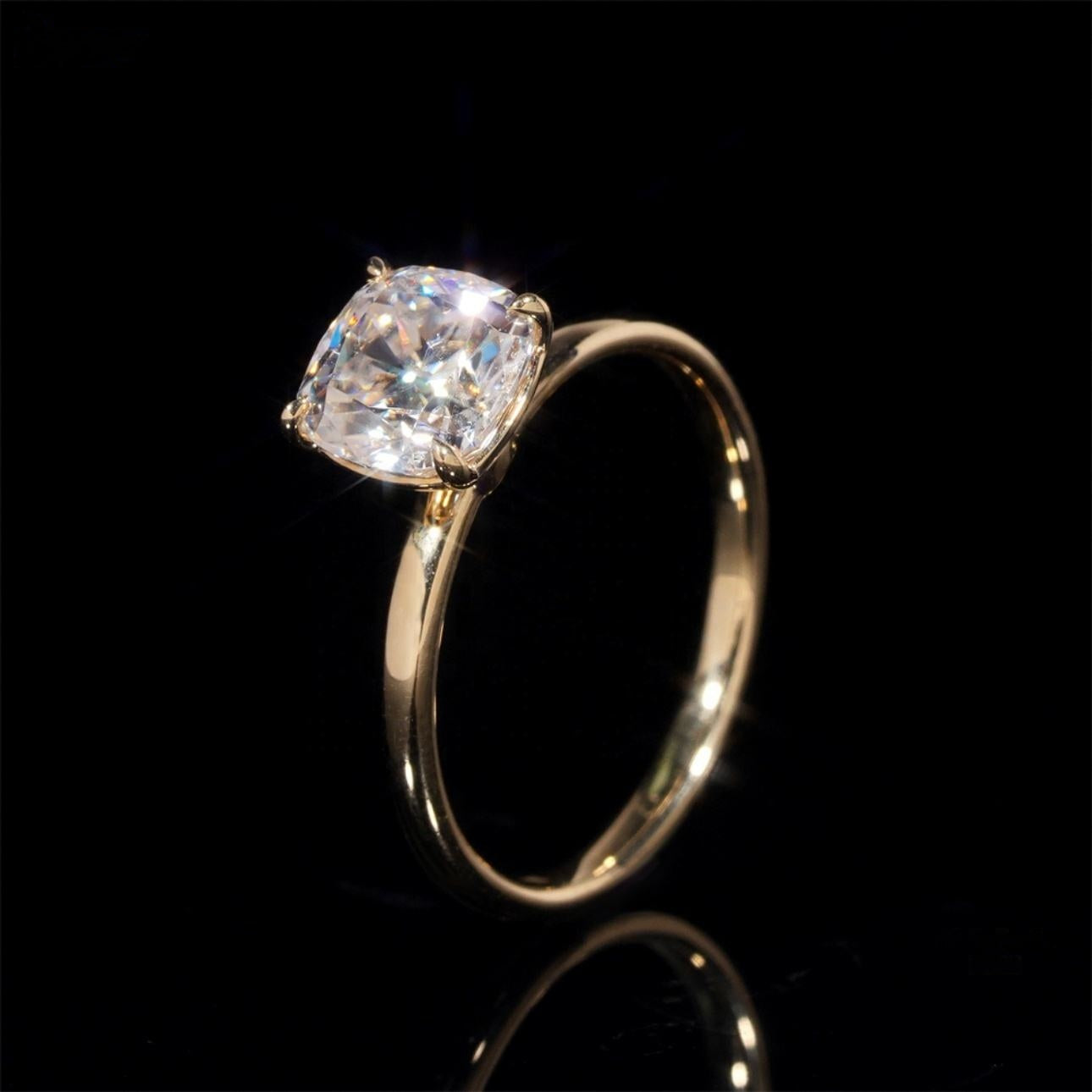 14K GOLD 2CT CUSHION CUT MOISSANITE ENGAGEMENT RING VTRG1024