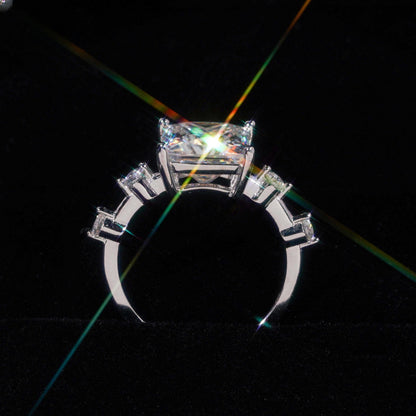 .925 SILVER PRINCESS CUT MOISSANITE ENGAGEMENT RING WITH ROUND SIDE STONES VTRG1010