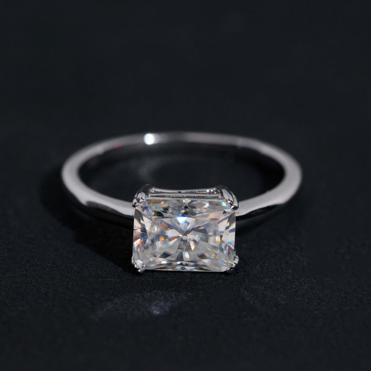 .925 SILVER RADIANT CUT MOISSANITE ENGAGEMENT RING VTRG1003