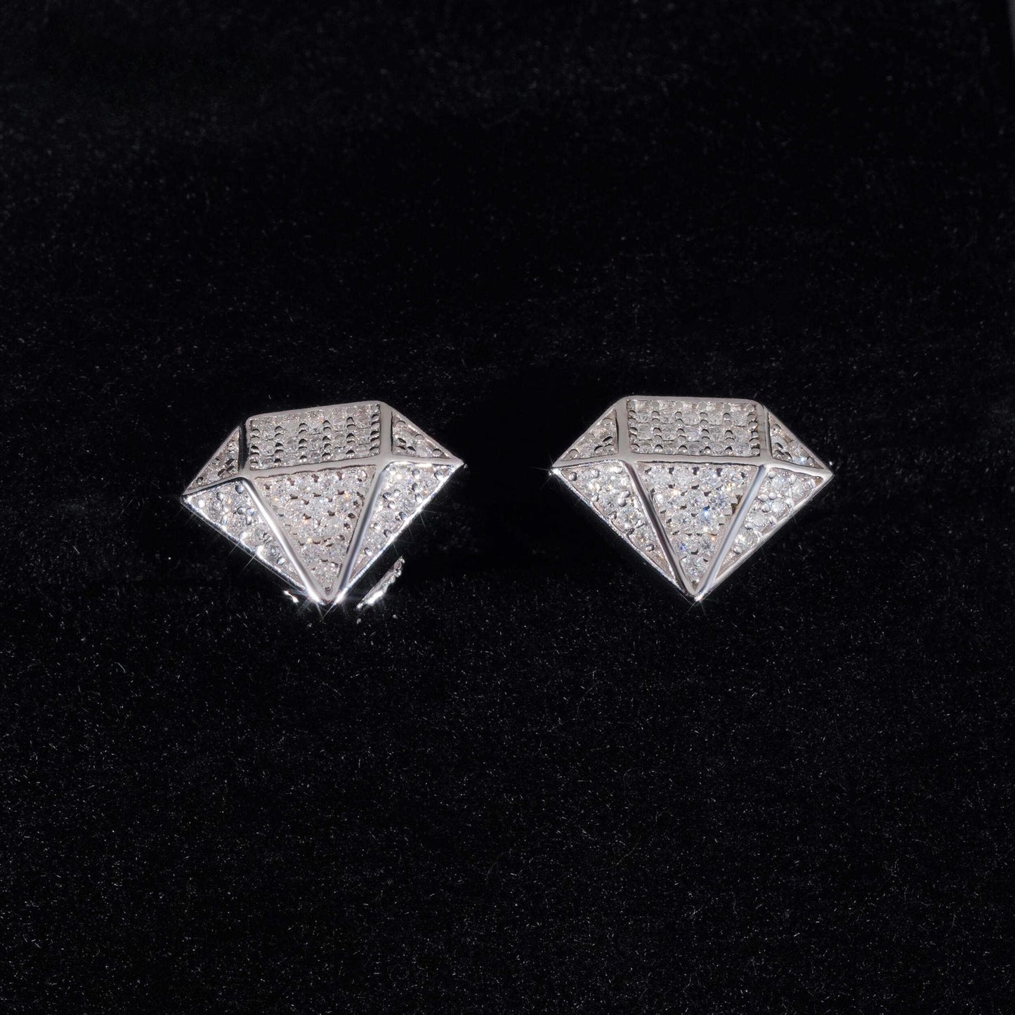 .925 SILVER DIAMOND SHAPED MOISSANITE STUD EARRING VTER1008