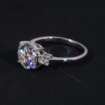 .925 SILVER ROUND BRILLIANT CUT MOISSANITE ENGAGEMENT RING WITH SIDE STONES VTRG1014