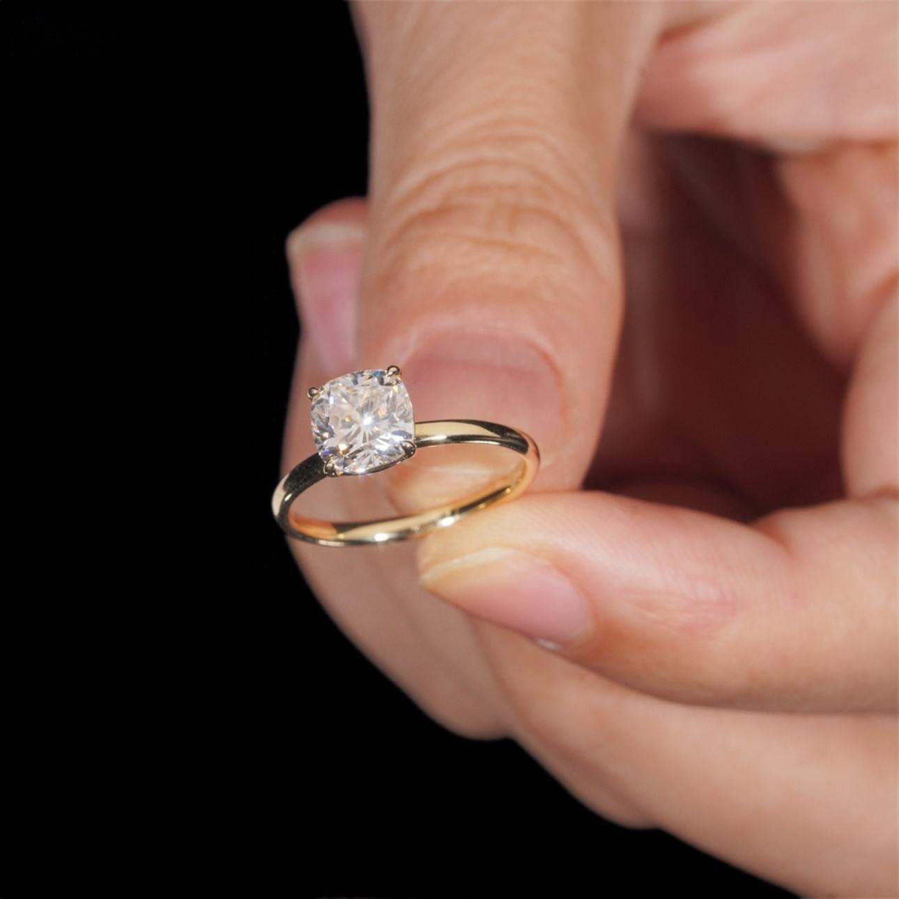 14K GOLD 2CT CUSHION CUT MOISSANITE ENGAGEMENT RING VTRG1024