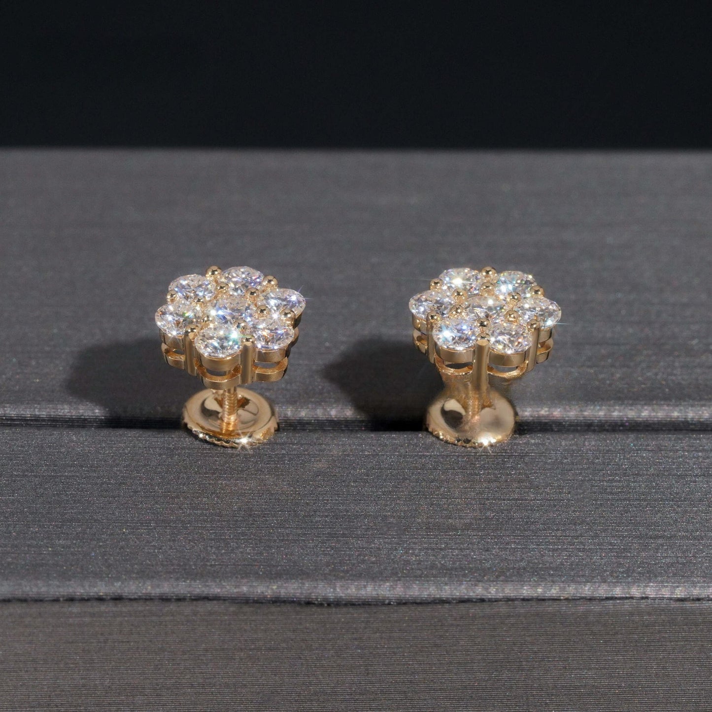 10K GOLD FLORAL SHAPED MOISSANITE STUD EARRING VTER1012