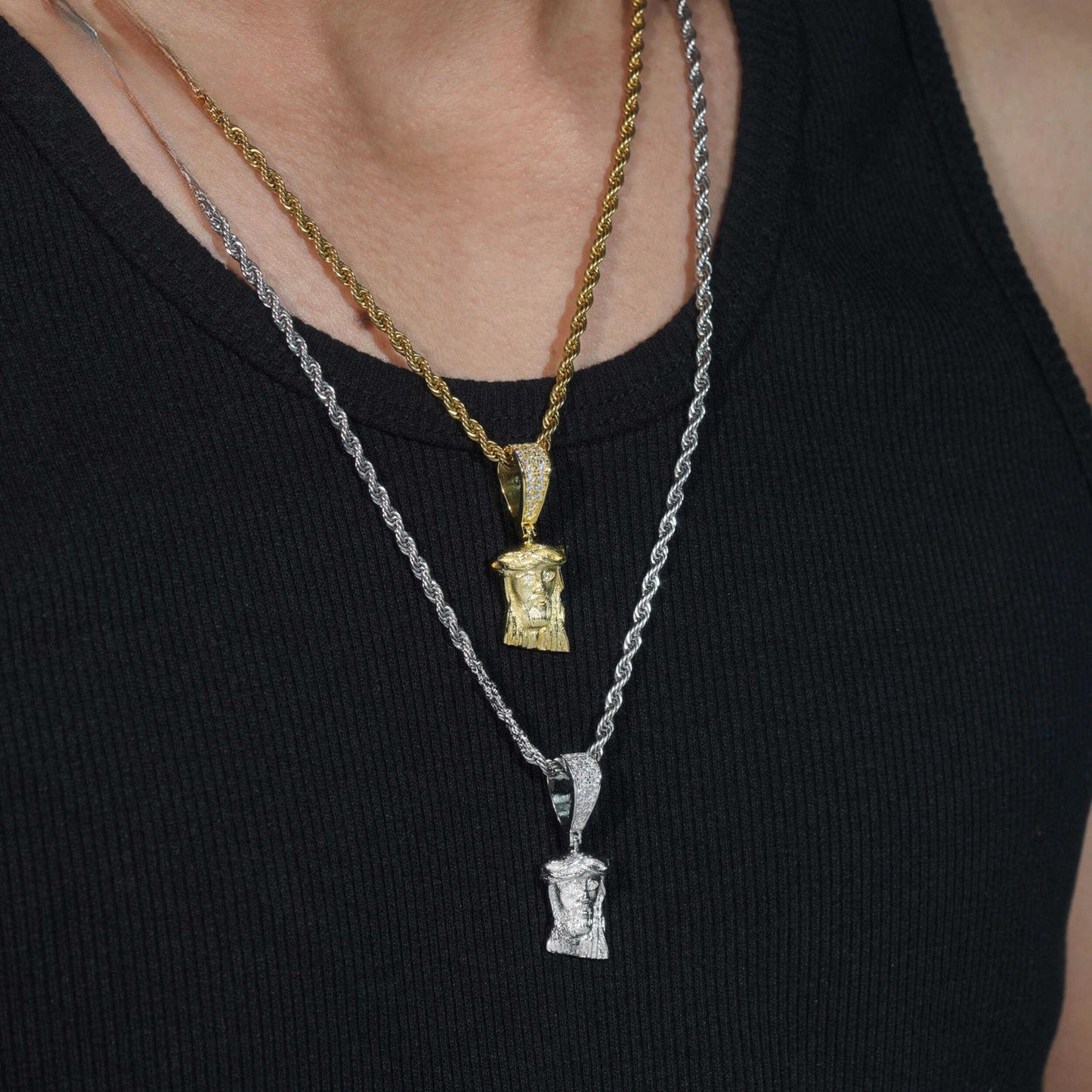 .925 SILVER MIINI JESUS WITH MOISSANITE BAIL PENDANT VTPT0001