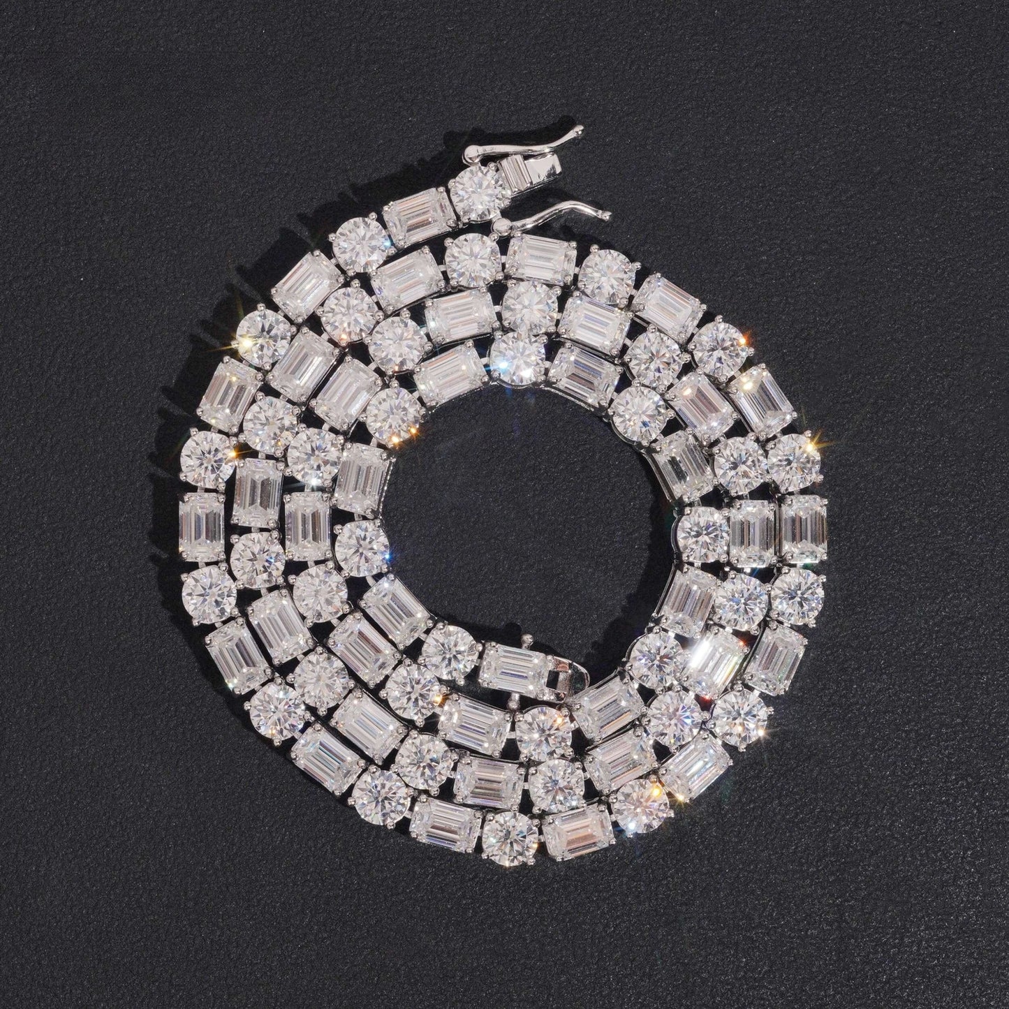 .925 SILVER MIXED ROUND-EMERALD CUT MOISSANITE TENNIS CHAIN VTNL1006