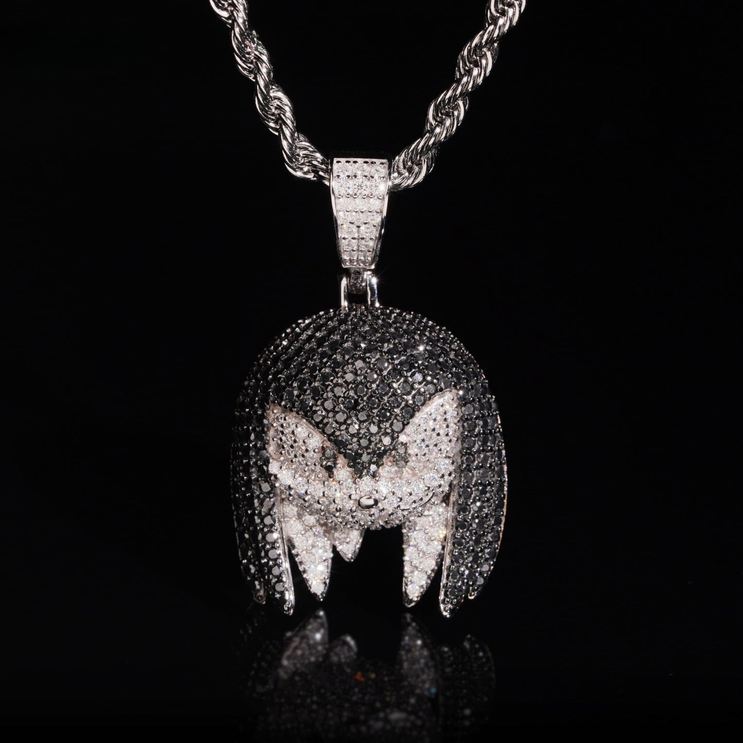 .925 SILVER KNUCKLES THE ECHIDNA MOISSANITE PENDANT VTPT0006
