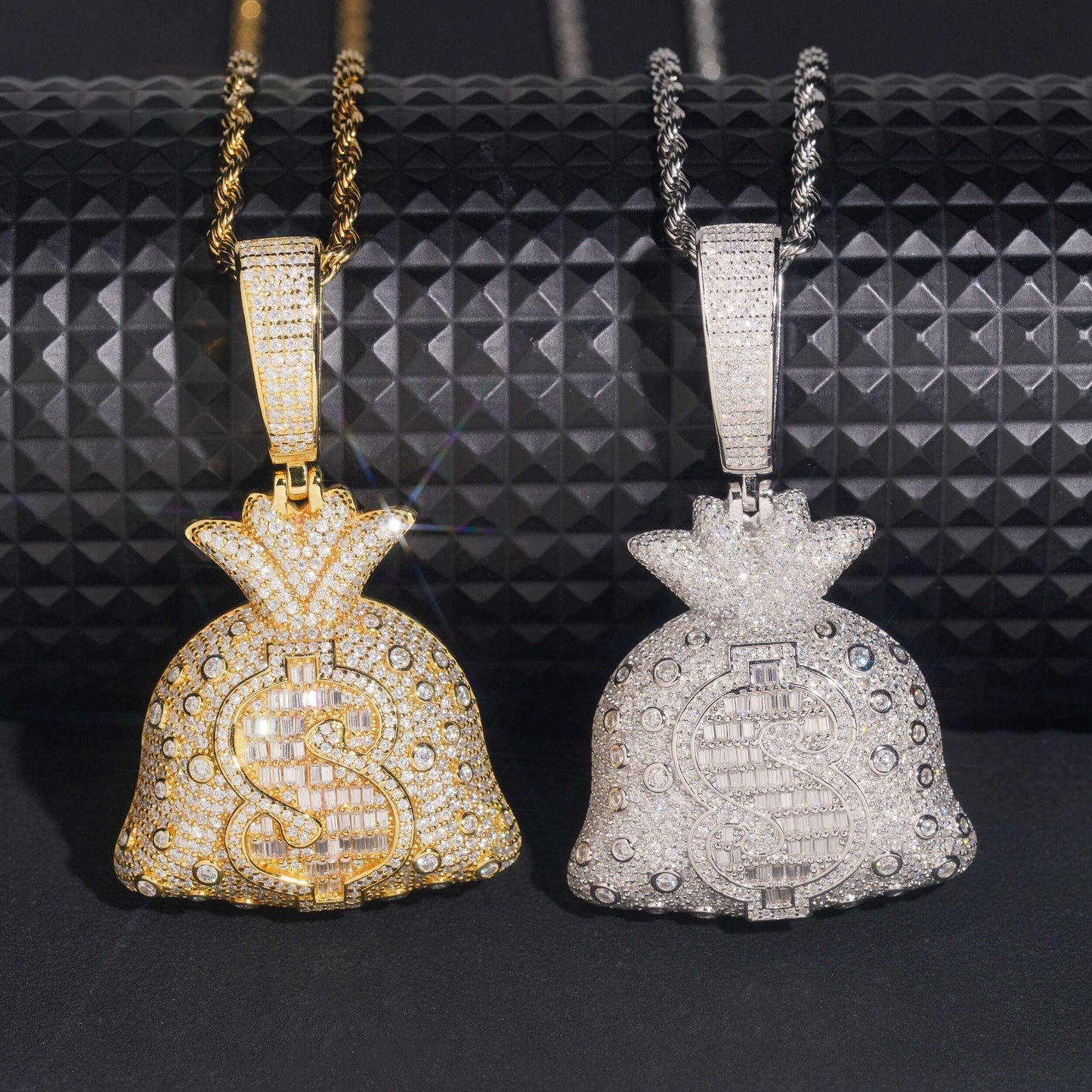 .925 SILVER MONEY BAG ROUND AND BAGUETTE CUT MOISSANITE PENDANT VTPT0008