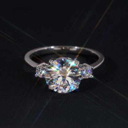 .925 SILVER ROUND BRILLIANT CUT MOISSANITE ENGAGEMENT RING WITH SIDE STONES VTRG1014