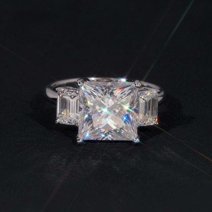 .925 SILVER PRINCESS CUT MOISSANITE ENGAGEMENT RING WITH SIDE EMERALD STONES VTRG1021