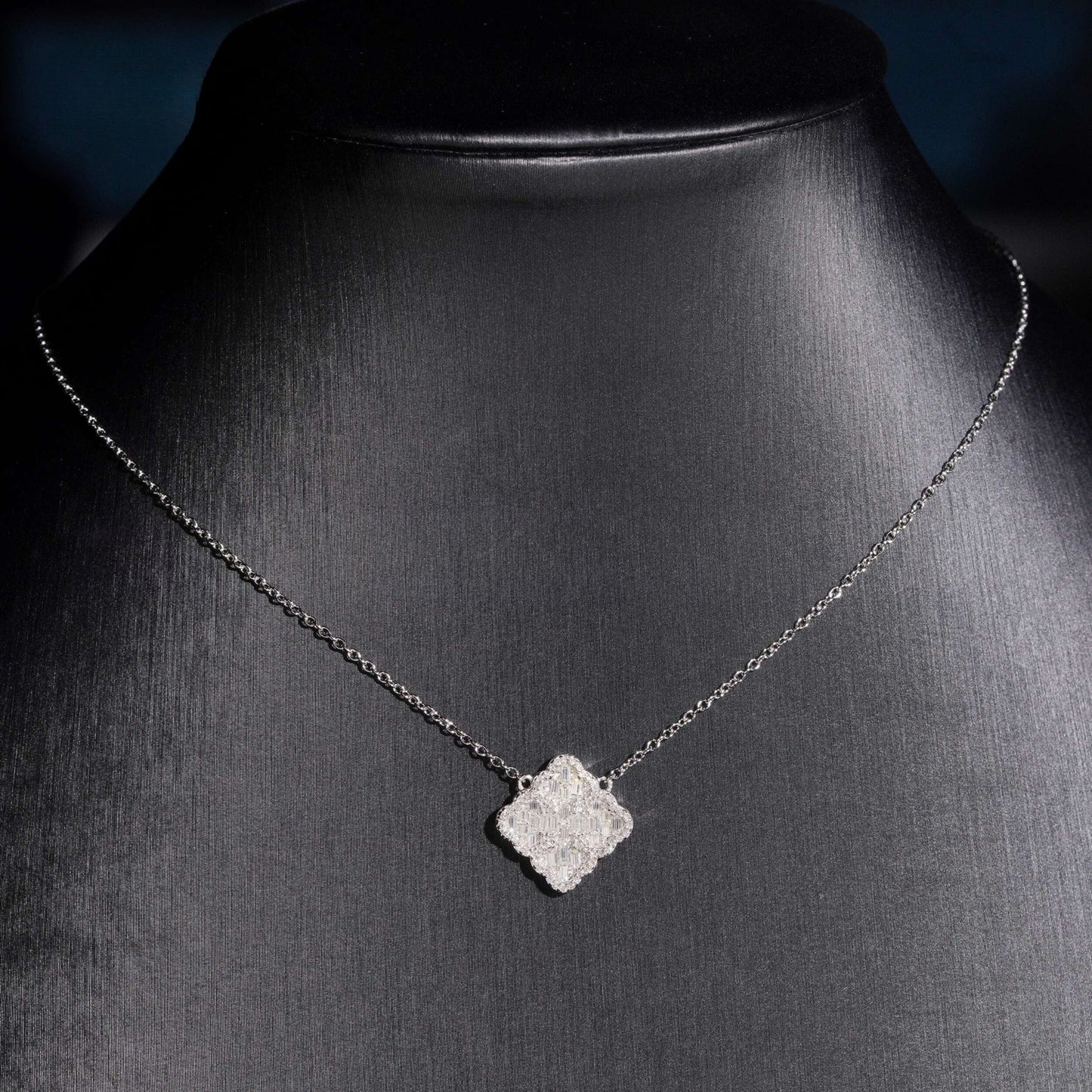.925 SILVER BAGUETTE CUT DIAMOND FOUR-POINT CLOVER PENDANT VTNL3001