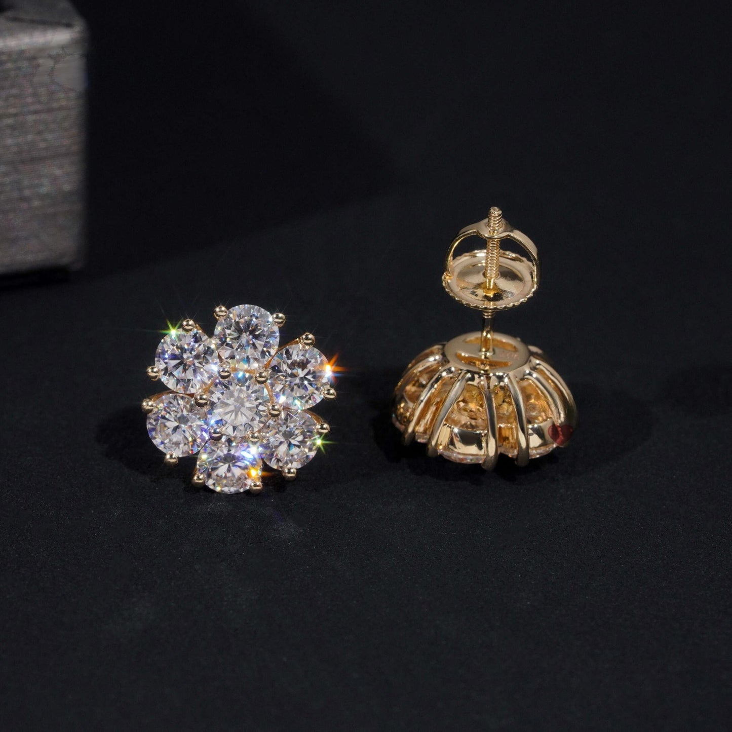 10K GOLD FLORAL BLOOM MOISSANITE STUD EARRING VTER1013