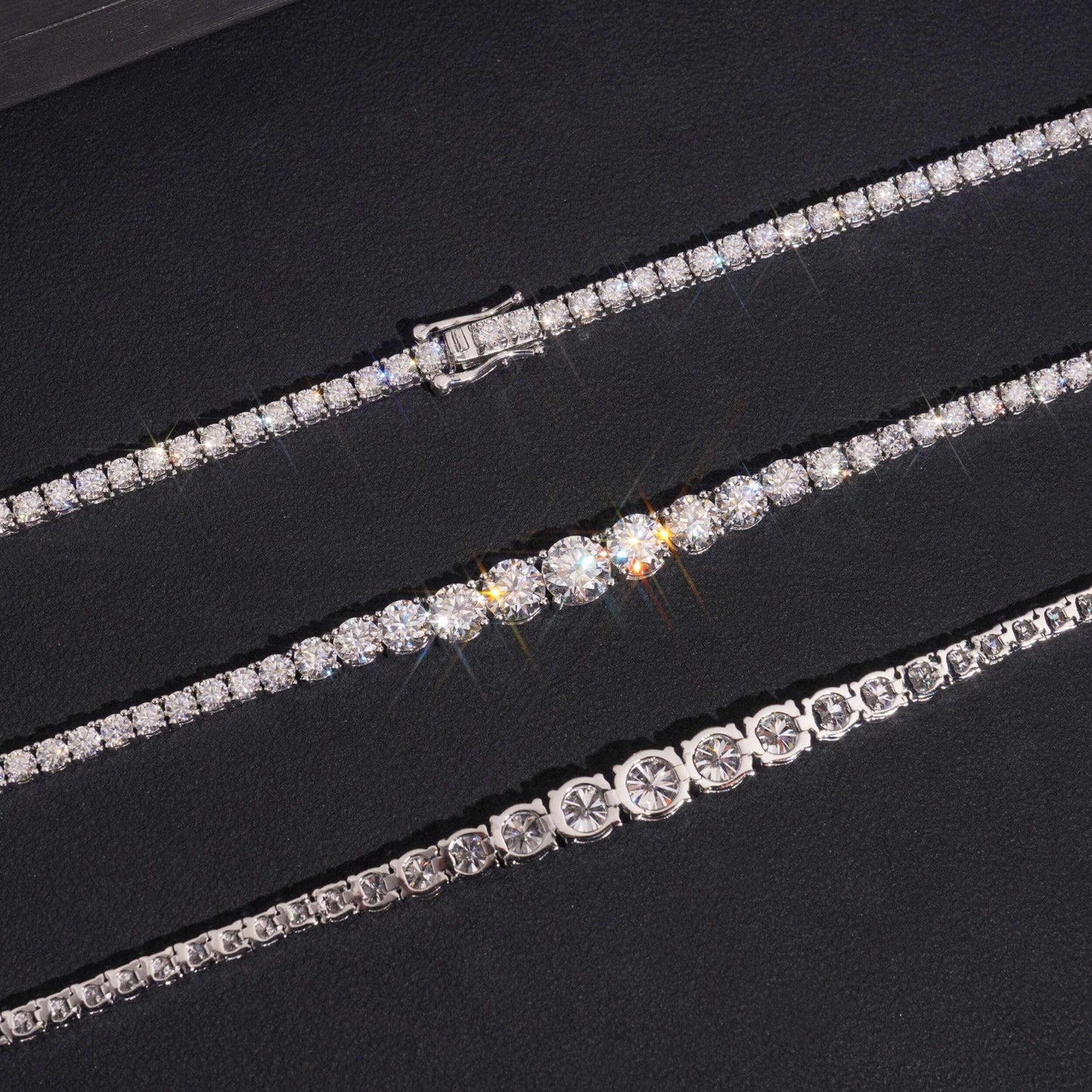 .925 SILVER GRADUATING ROUND CUT MOISSANITE TENNIS CHAIN 5MM VTNL1003